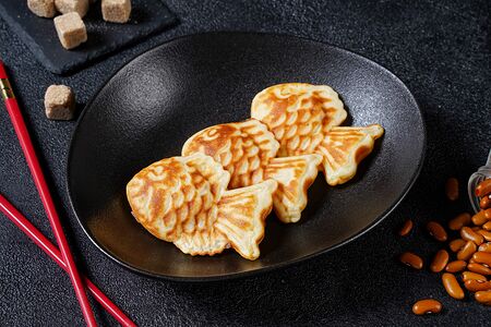 Рыбки Пуноппан с фасолью