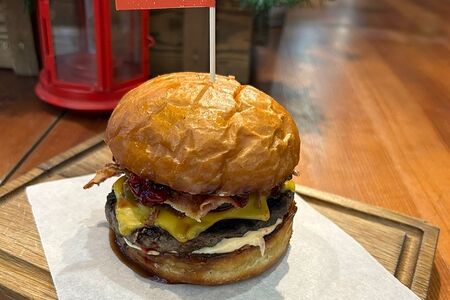 Бургер Cherry Bull