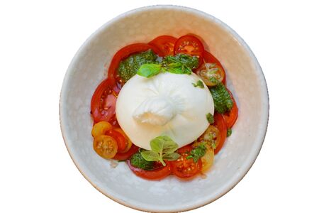 Буррата с томатом и соусом песто