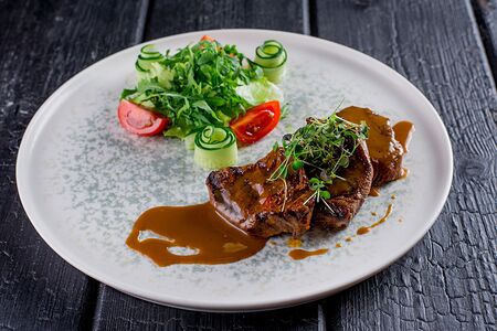 Медальоны из говядины чак чендер