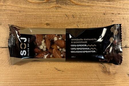 Батончик ореховый Миндаль-карамель в шоколаде