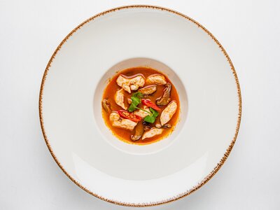 Суп Том ям с куриным филе