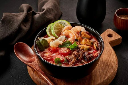 Суп Том Ям с морепродуктами