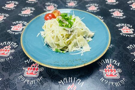 Паста Феттуччине Альфредо из курицы 