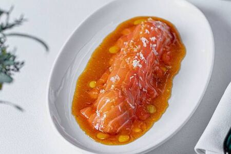 Лосось, трюфельный дрессинг