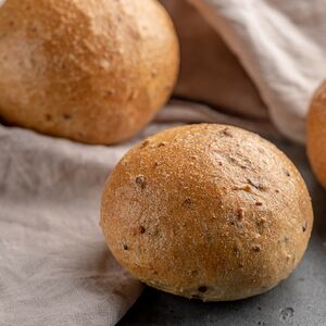 Булочка цельнозерновая