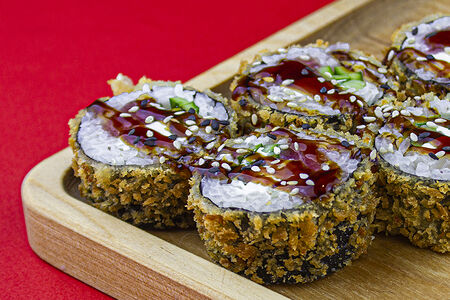 Ролл в темпуре Тунец