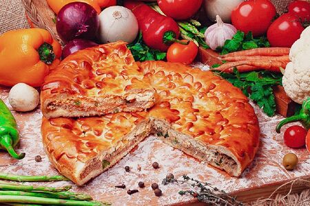 Пирог Киевский - говядина, зеленый лук 