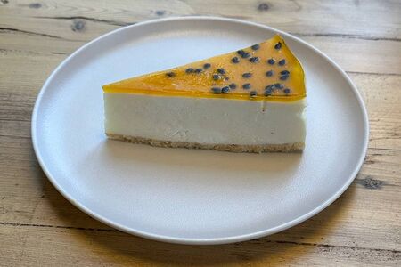 Чизкейк манго-маракуйя