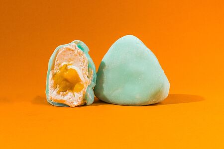 Моти Персик