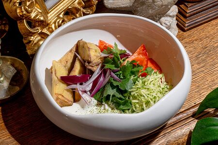 Жареные баклажаны с соусом дзадзики