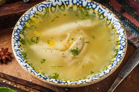 Куриный суп с домашней лапшой