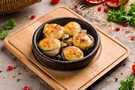 Грибы, запеченные с сыром