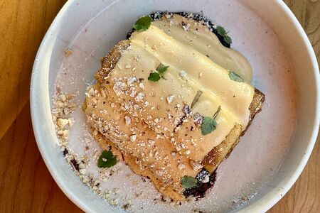 Блины с бананом, творогом и кремом из вареной сгущенки