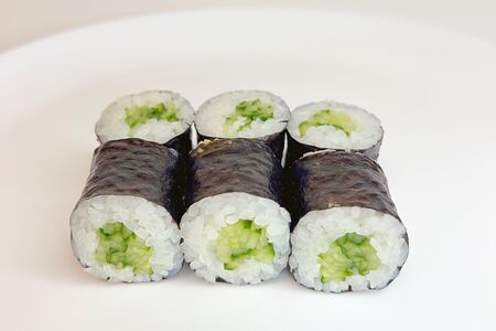 Ролл с огурцом