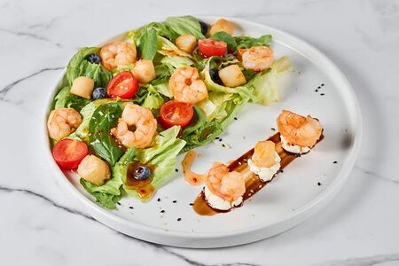 Салат с морепродуктами