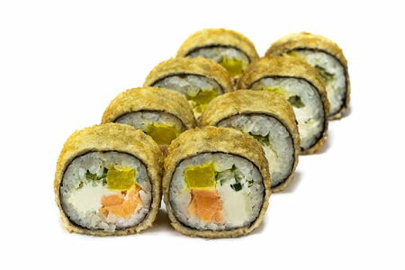 Жареный ролл с лососем