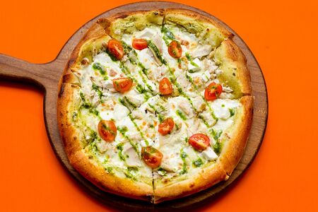 Пицца Полло Песто средняя