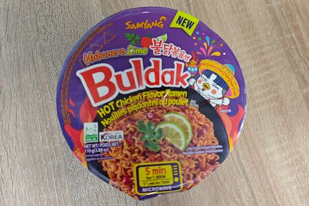 Лапша Buldak со вкусом лайма и перца хабанеро