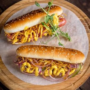 Хот-дог с рваной говядиной