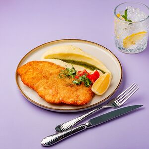 Шницель из цыпленка с картофельным пюре