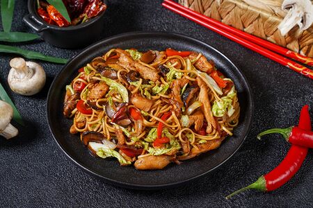 Лапша Чоу Мейн