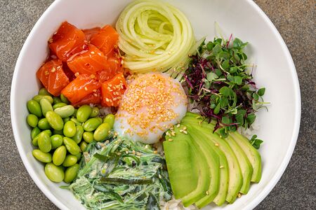 Боул с лососем