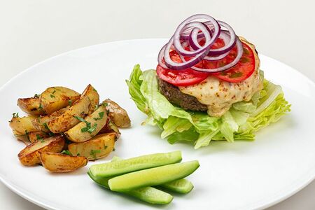 Афоня (на листьях салата)