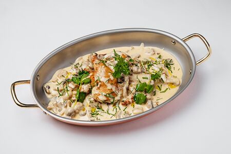 Цыпленок с лесными грибами