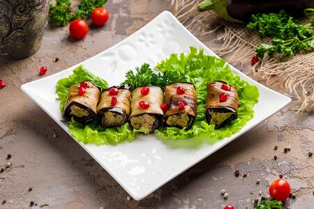 Рулет из баклажанов с сыром