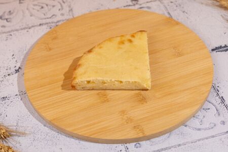 Четверть осетинского пирога с сыром