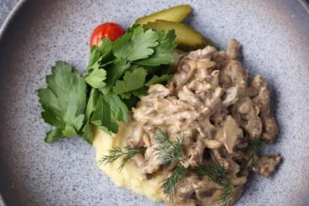 Говядина по-строгановски