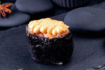 Запечённые суши с угрём