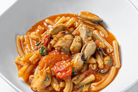 Казаречче с мидиями и томатами (без ракушек)