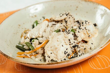 Рис с курицей и овощами