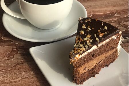 Торт шоколадно-ореховый