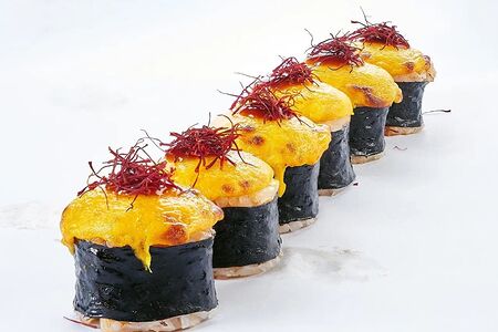 Ролл Баоцзи с угрем