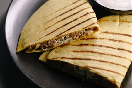 Кесадилья мясная