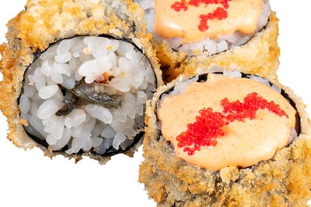 Ролл вулкан в кляре с угрем