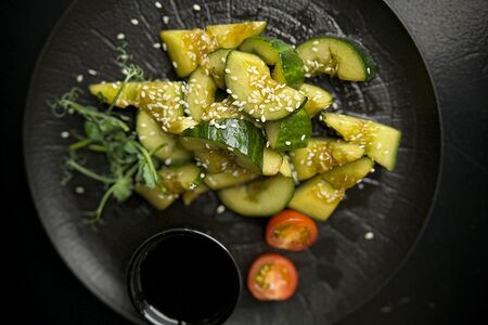 Салат Битые огурцы