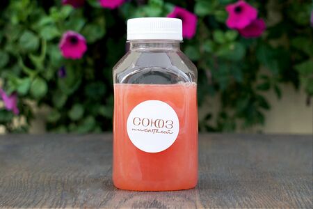 Грейпфрутовый свежевыжатый сок