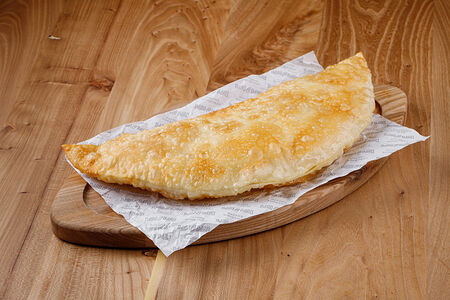 Чебурек со свининой и говядиной