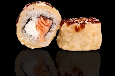 Нежный с семгой ролл