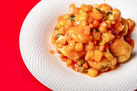 Креветки с ананасами