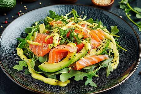 Салат с лососем