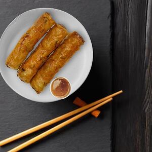 Жареный ролл Нем Га с курицей