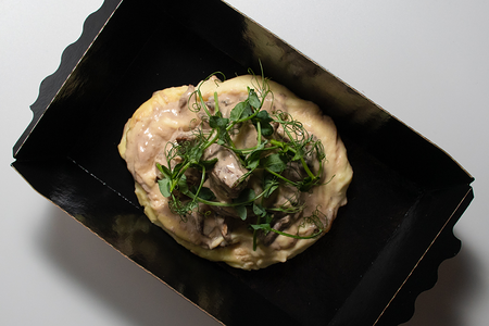 Бефстроганов с картофельным пюре