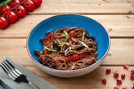 Вок с мраморной телятиной