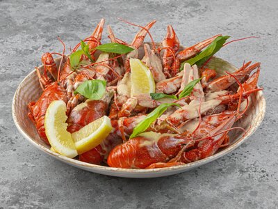 Раки (средний) по-бургундски