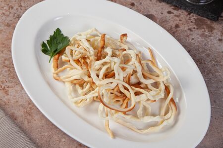 Сыр чечил в виде косички копченый